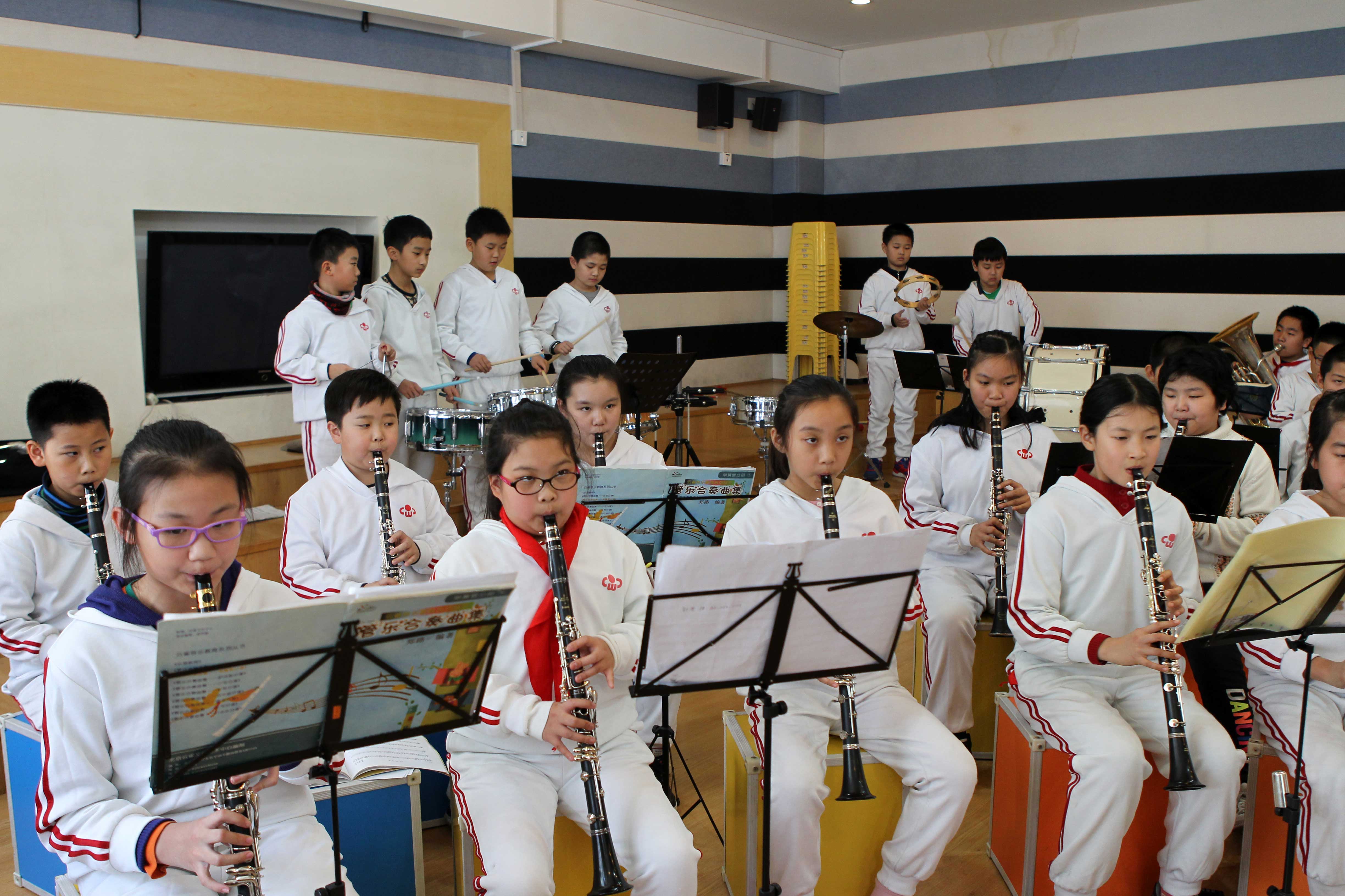 北京云雀崇文小学管乐团合奏排练-单簧管声部
